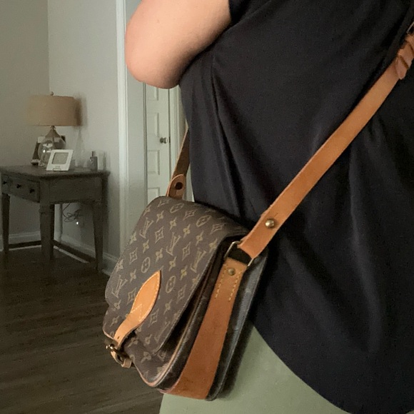 Louis Vuitton Monogram Cartouchiere 22 - Picture 6 of 10